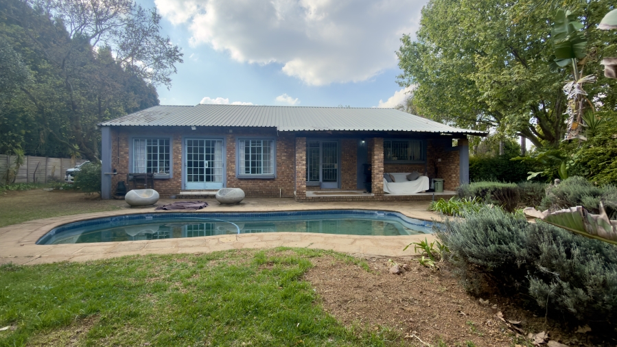 4 Bedroom Property for Sale in Grootfontein Ah Gauteng