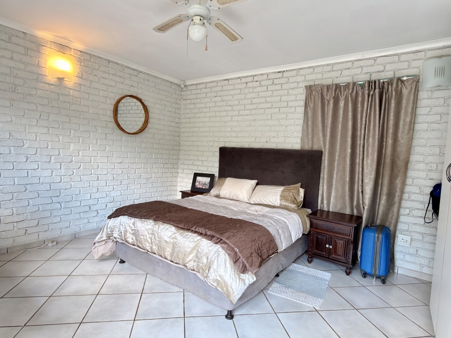 4 Bedroom Property for Sale in Grootfontein Ah Gauteng
