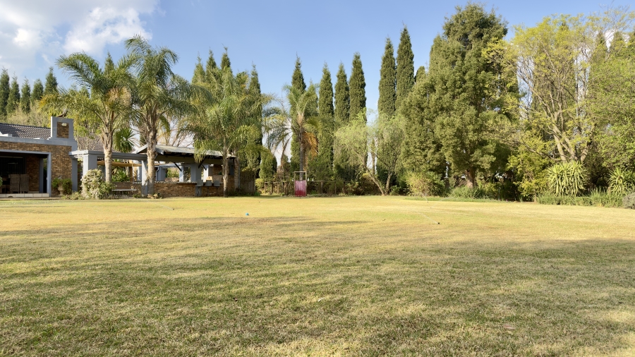 4 Bedroom Property for Sale in Grootfontein Ah Gauteng