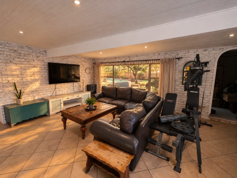 4 Bedroom Property for Sale in Wierda Park Gauteng