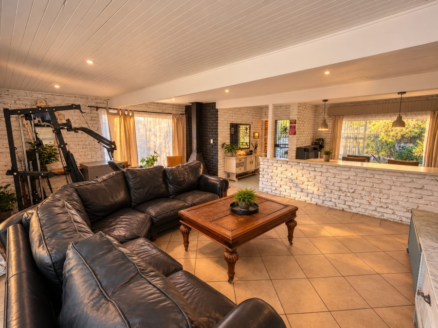 4 Bedroom Property for Sale in Wierda Park Gauteng