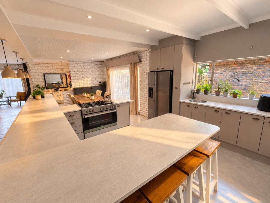 4 Bedroom Property for Sale in Wierda Park Gauteng