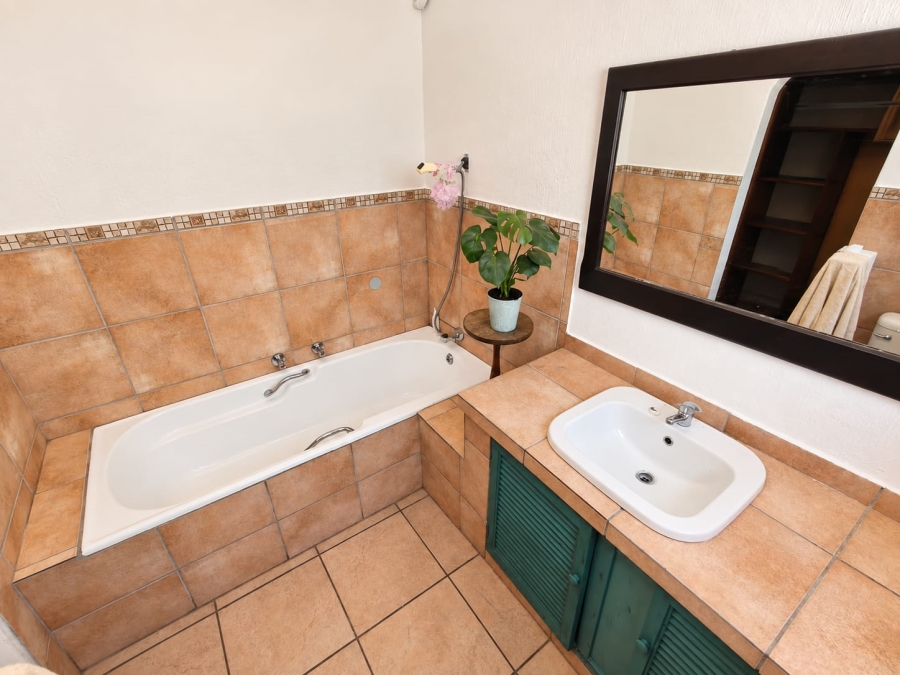 4 Bedroom Property for Sale in Wierda Park Gauteng
