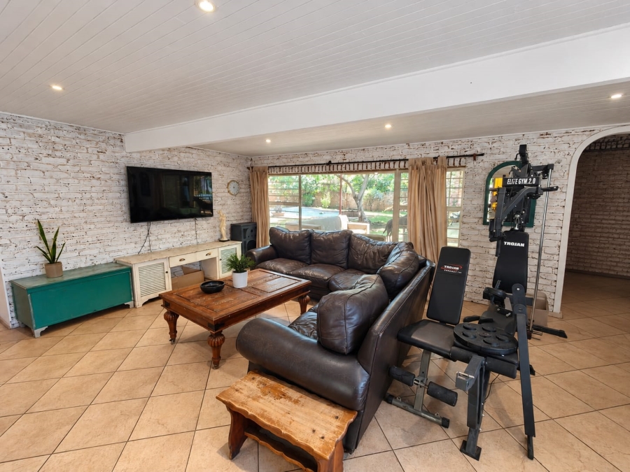 4 Bedroom Property for Sale in Wierda Park Gauteng