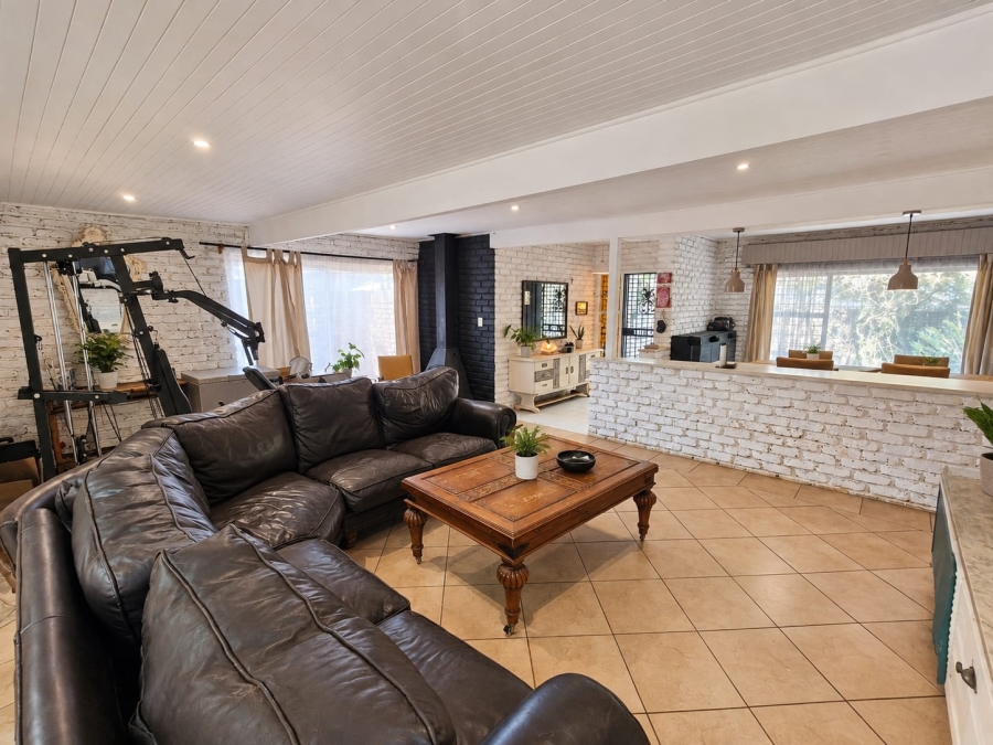 4 Bedroom Property for Sale in Wierda Park Gauteng