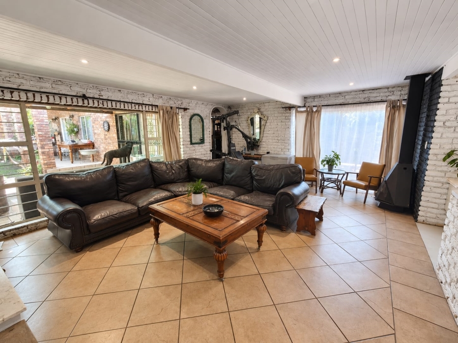 4 Bedroom Property for Sale in Wierda Park Gauteng