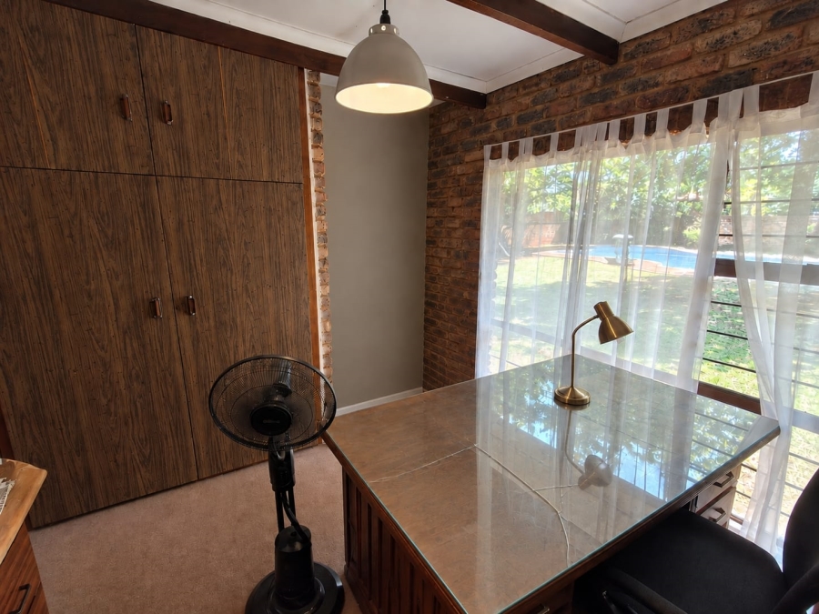 4 Bedroom Property for Sale in Wierda Park Gauteng