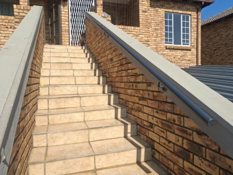 2 Bedroom Property for Sale in Alberton Central Gauteng
