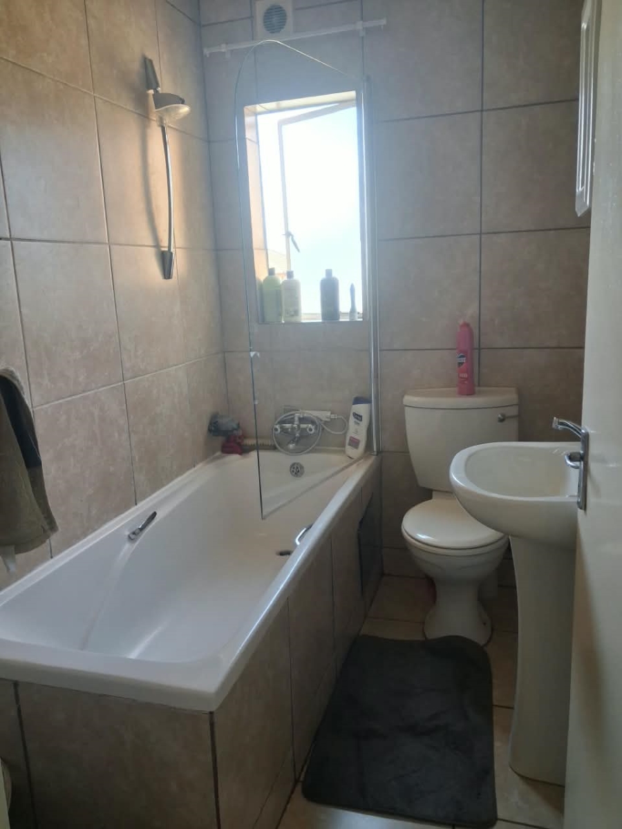2 Bedroom Property for Sale in Alberton Central Gauteng