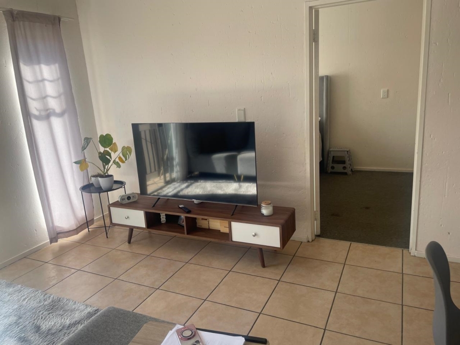 1 Bedroom Property for Sale in Klippoortje Gauteng