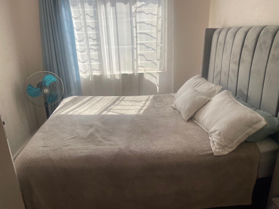 1 Bedroom Property for Sale in Klippoortje Gauteng