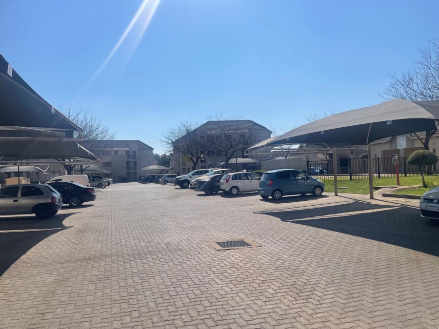 1 Bedroom Property for Sale in Klippoortje Gauteng