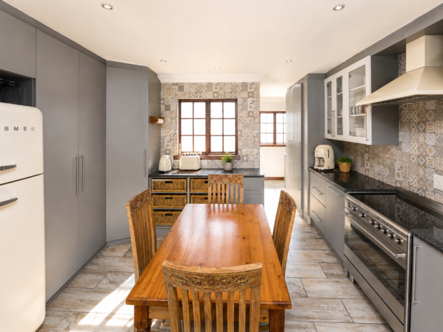3 Bedroom Property for Sale in Linden Gauteng