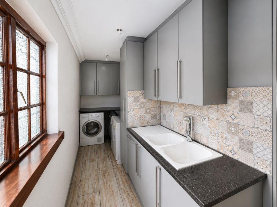3 Bedroom Property for Sale in Linden Gauteng