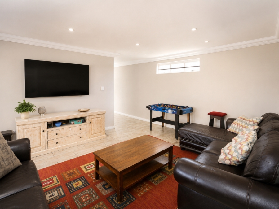3 Bedroom Property for Sale in Linden Gauteng
