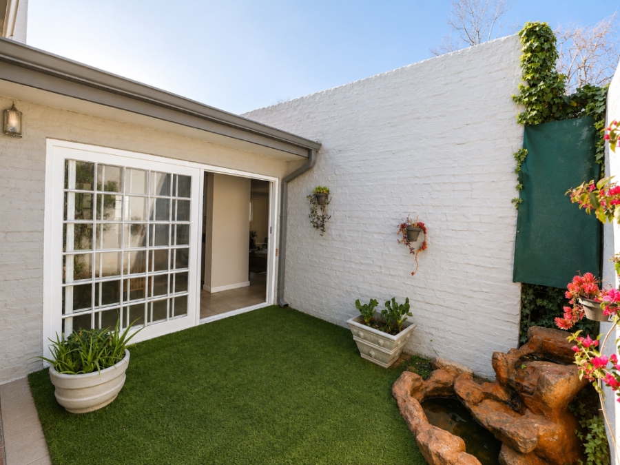 3 Bedroom Property for Sale in Linden Gauteng