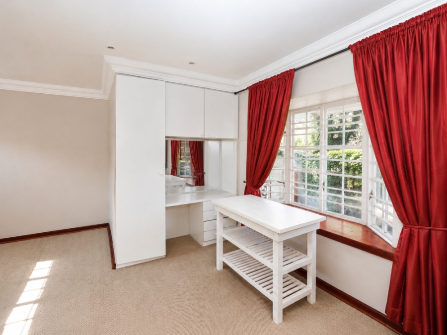 3 Bedroom Property for Sale in Linden Gauteng