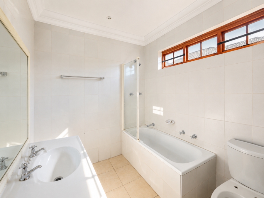 3 Bedroom Property for Sale in Linden Gauteng