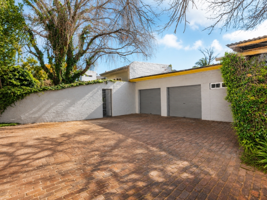 3 Bedroom Property for Sale in Linden Gauteng