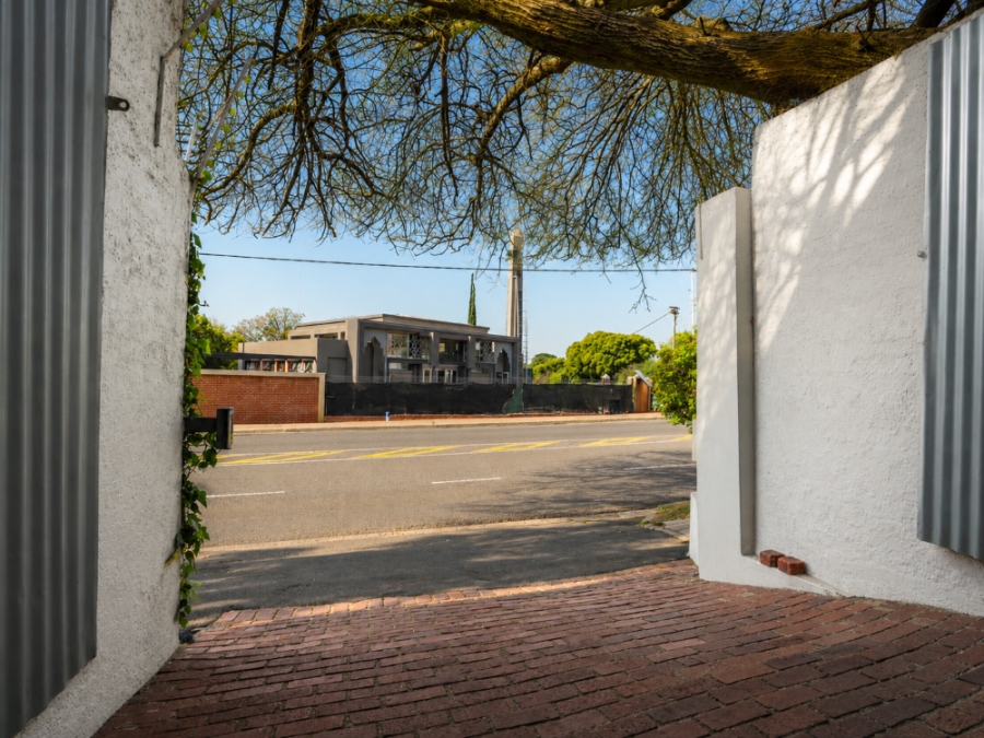3 Bedroom Property for Sale in Linden Gauteng