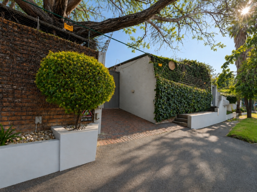 3 Bedroom Property for Sale in Linden Gauteng