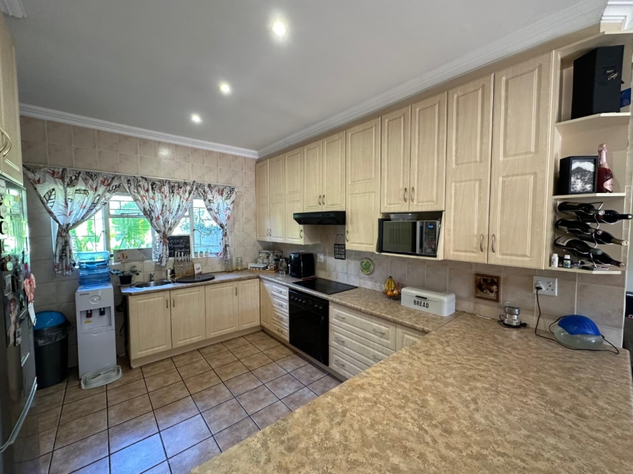 To Let 3 Bedroom Property for Rent in Waverley Gauteng