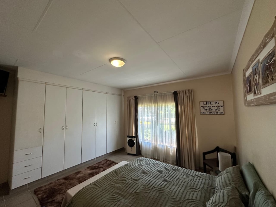 To Let 3 Bedroom Property for Rent in Waverley Gauteng