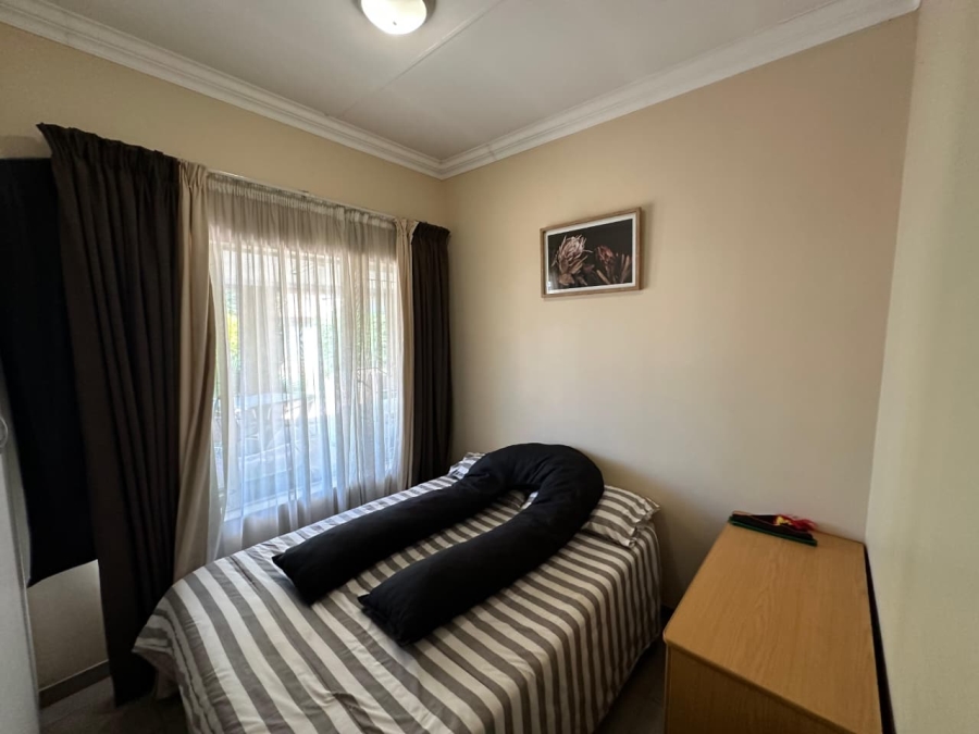 To Let 3 Bedroom Property for Rent in Waverley Gauteng