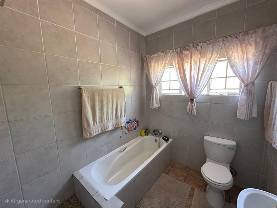 To Let 3 Bedroom Property for Rent in Waverley Gauteng