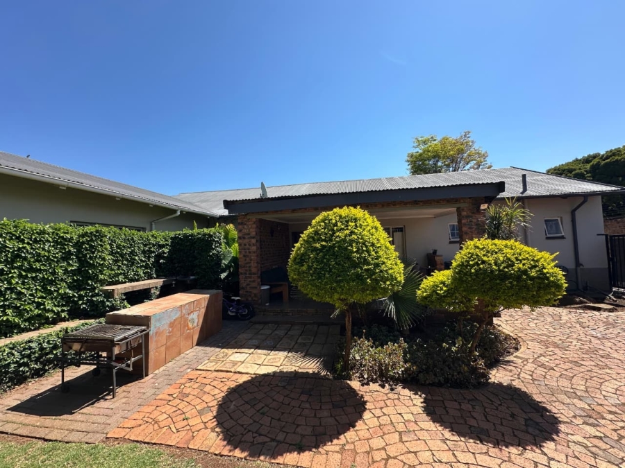 To Let 3 Bedroom Property for Rent in Waverley Gauteng