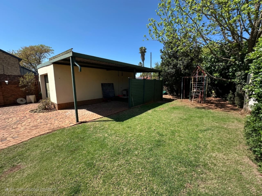 To Let 3 Bedroom Property for Rent in Waverley Gauteng