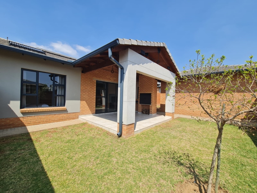 3 Bedroom Property for Sale in Six Fountains Residential Estate Gauteng