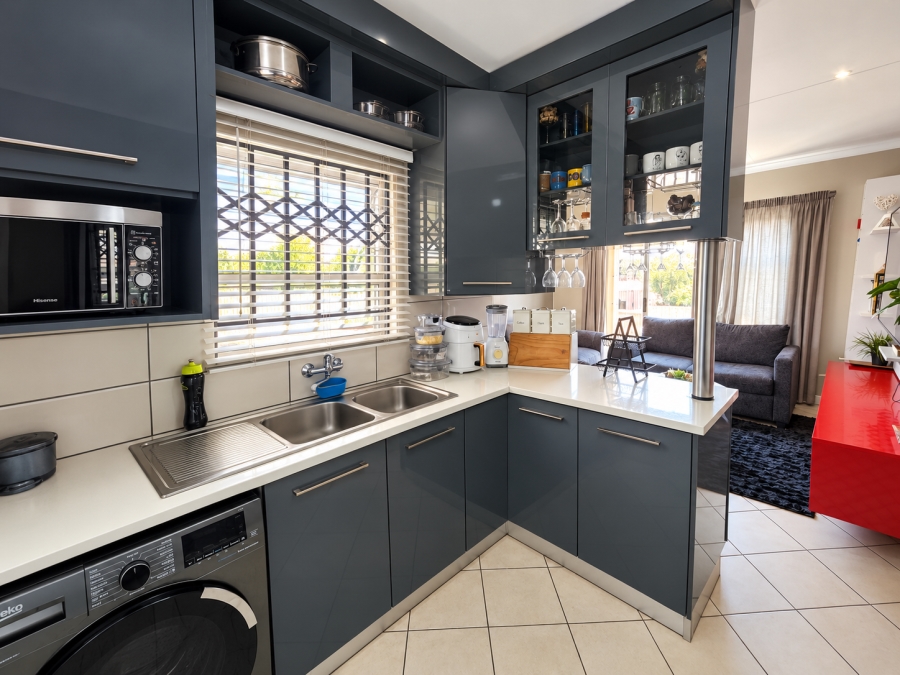 3 Bedroom Property for Sale in Kirkney Gauteng
