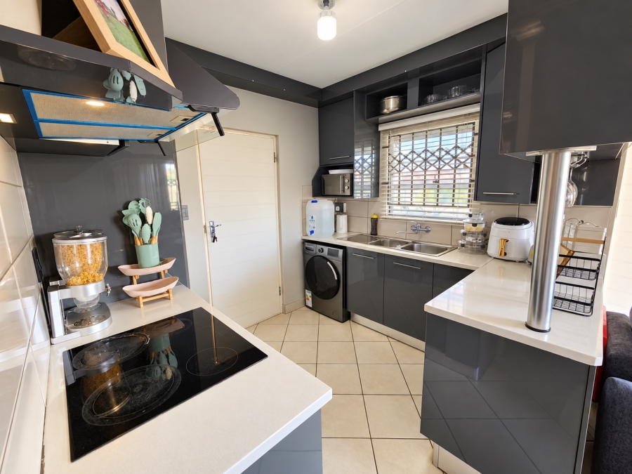 3 Bedroom Property for Sale in Kirkney Gauteng