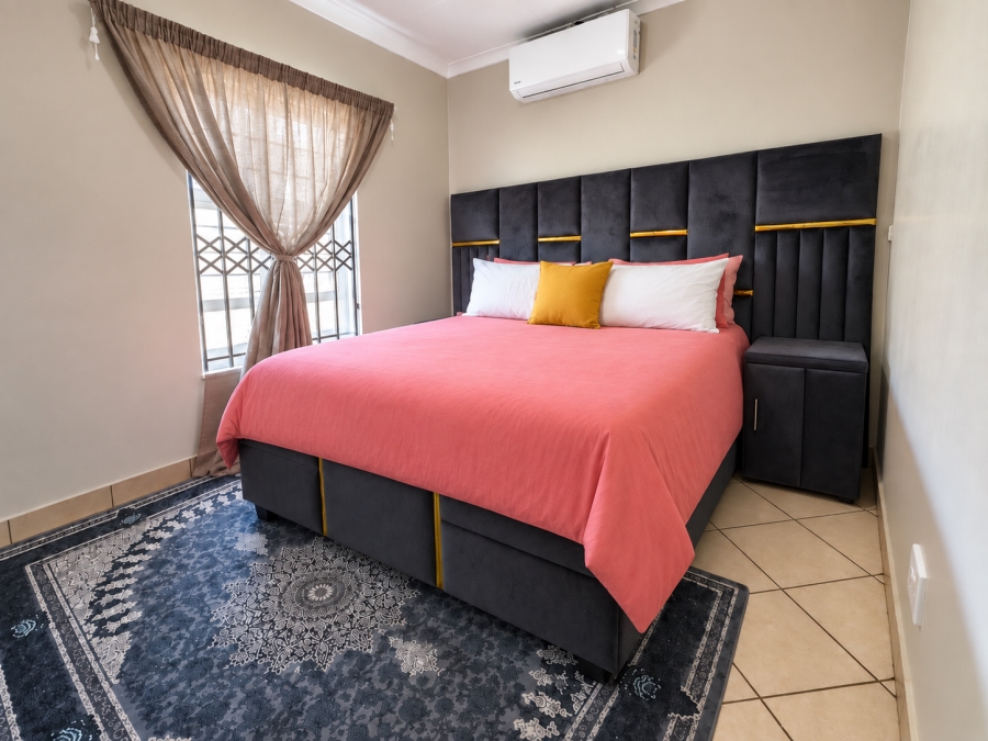 3 Bedroom Property for Sale in Kirkney Gauteng