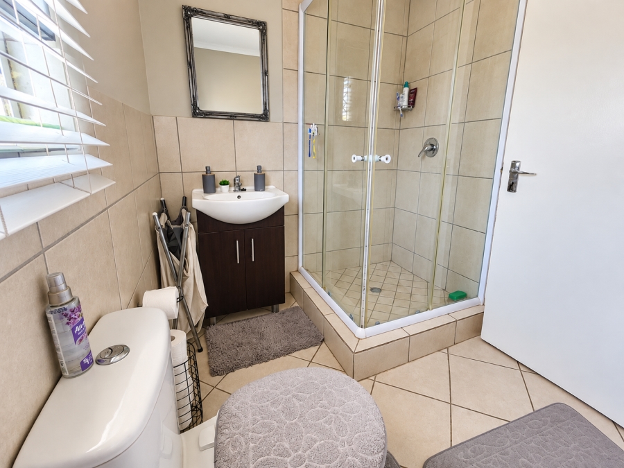 3 Bedroom Property for Sale in Kirkney Gauteng