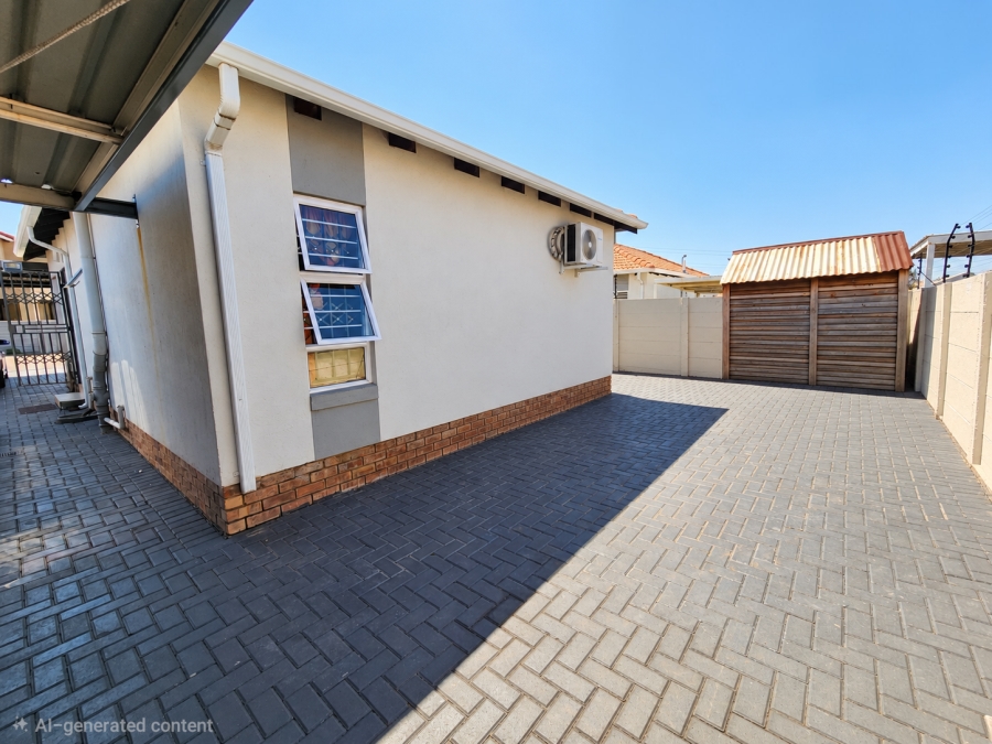 3 Bedroom Property for Sale in Kirkney Gauteng