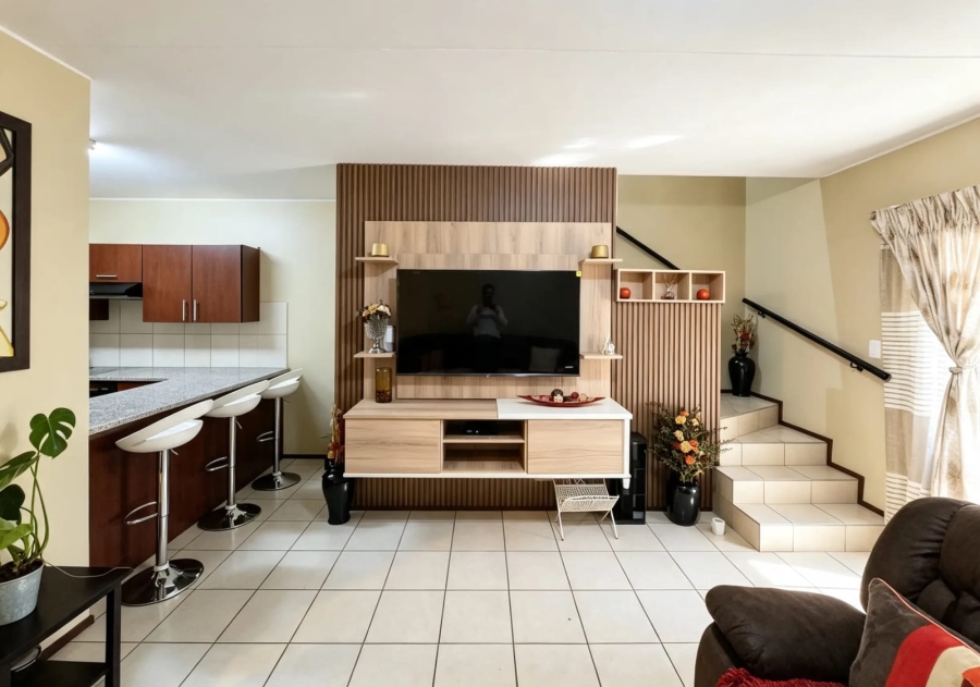 2 Bedroom Property for Sale in Theresa Park Gauteng