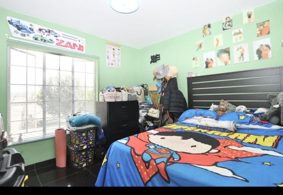 To Let 2 Bedroom Property for Rent in Vorna Valley Gauteng