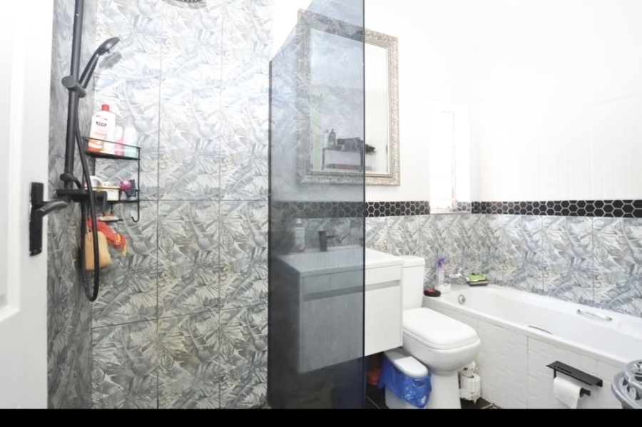 To Let 2 Bedroom Property for Rent in Vorna Valley Gauteng