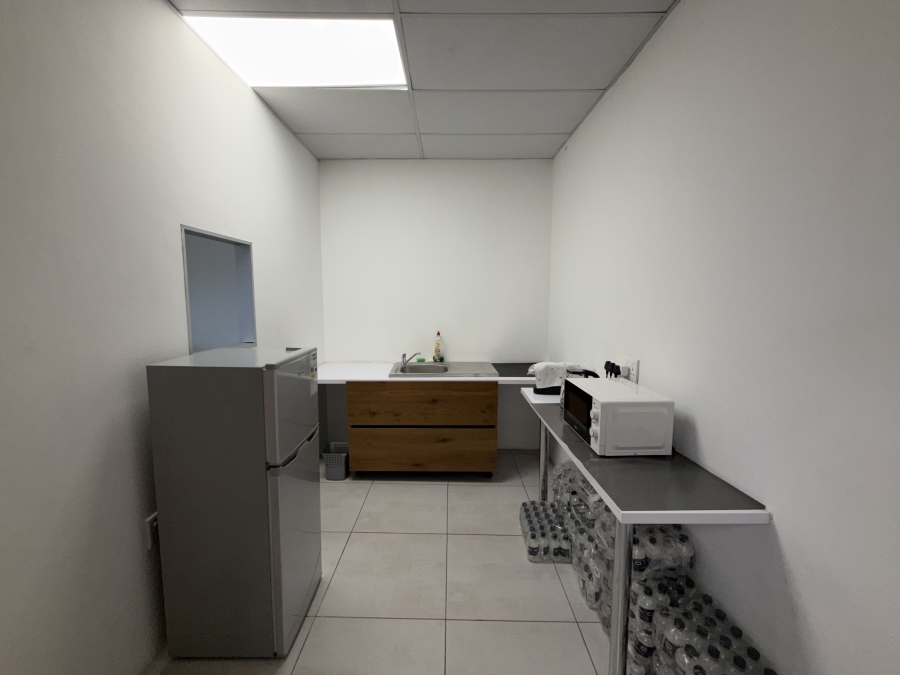 To Let Commercial Property for Rent in Sunderland Ridge Gauteng