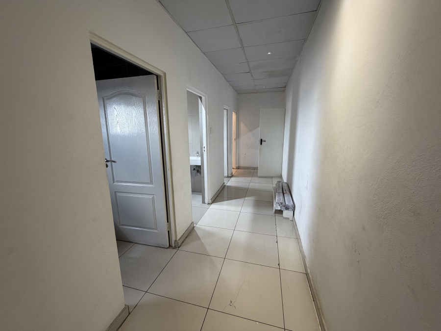To Let Commercial Property for Rent in Sunderland Ridge Gauteng