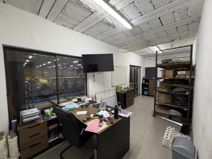 To Let Commercial Property for Rent in Sunderland Ridge Gauteng
