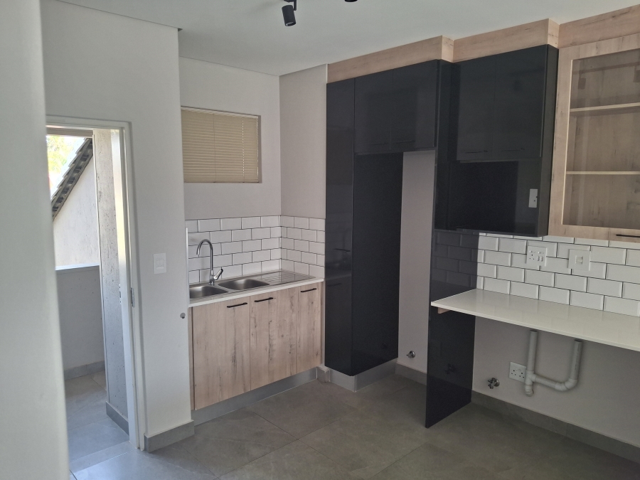 To Let 2 Bedroom Property for Rent in Equestria Gauteng