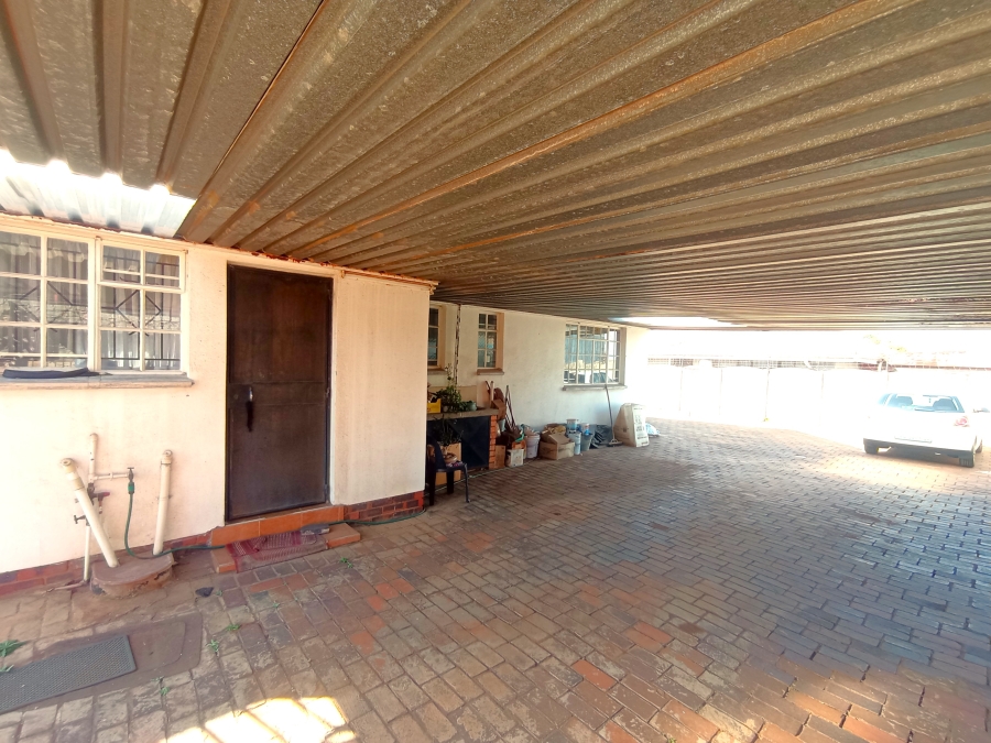 3 Bedroom Property for Sale in Lenasia South Gauteng
