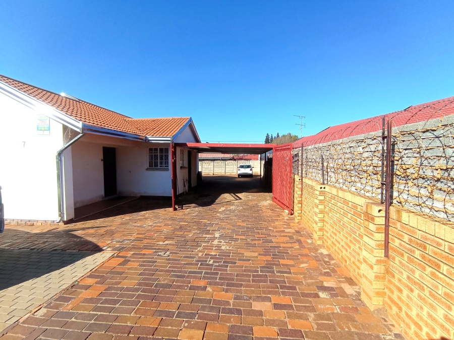 3 Bedroom Property for Sale in Lenasia South Gauteng
