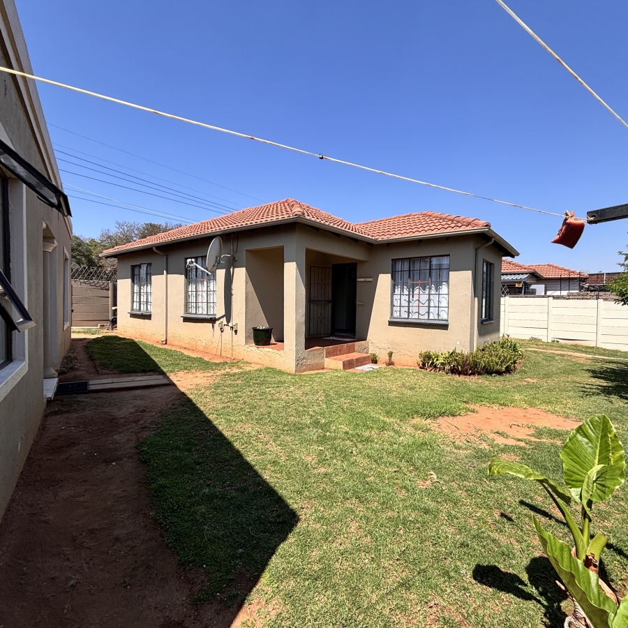 4 Bedroom Property for Sale in Cosmo City Gauteng
