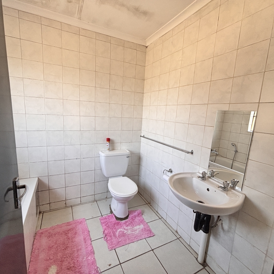 4 Bedroom Property for Sale in Cosmo City Gauteng
