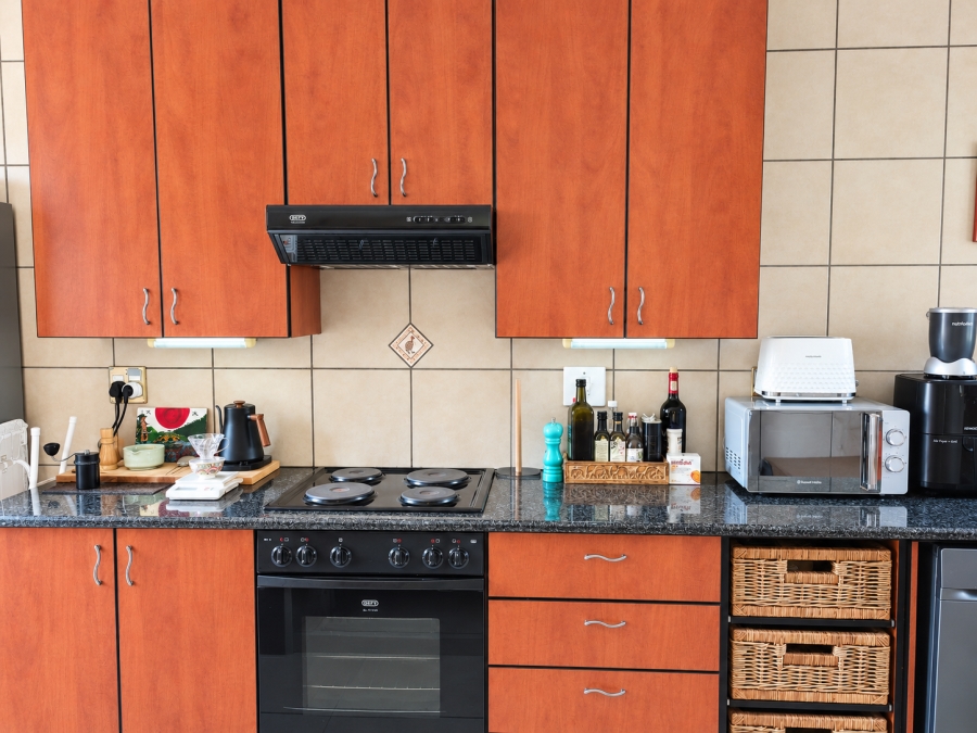 To Let 1 Bedroom Property for Rent in Kensington Gauteng
