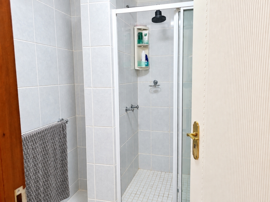 To Let 1 Bedroom Property for Rent in Kensington Gauteng